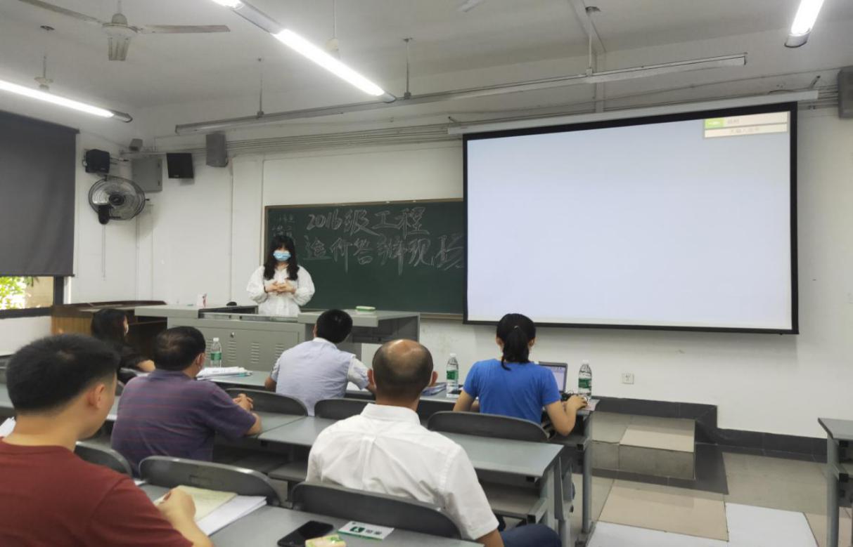 土木建筑与环境学院顺利举行2020届毕业生毕业答辩